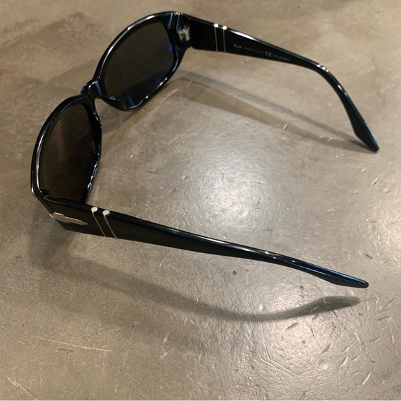 Persol Polarized Sunglasses - Picture 8 of 9